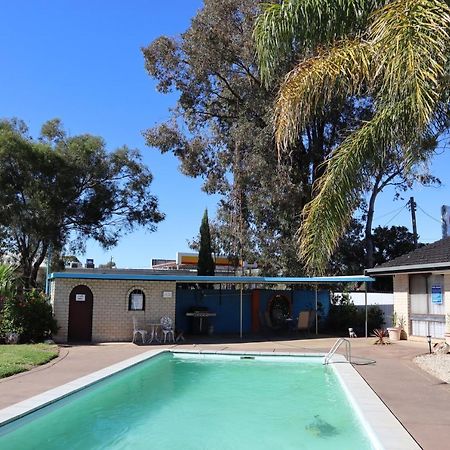 Capri Motel Balranald Zewnętrze zdjęcie