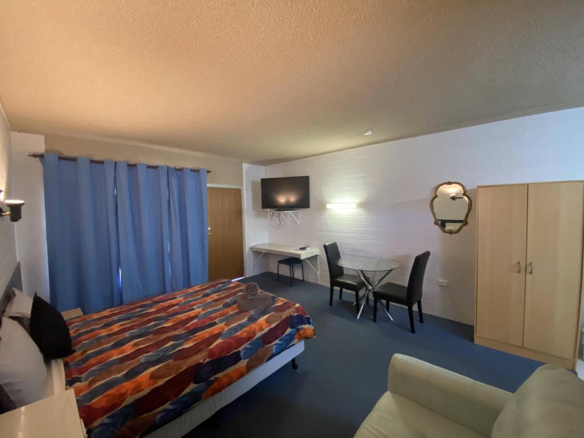 Capri Motel Balranald Zewnętrze zdjęcie