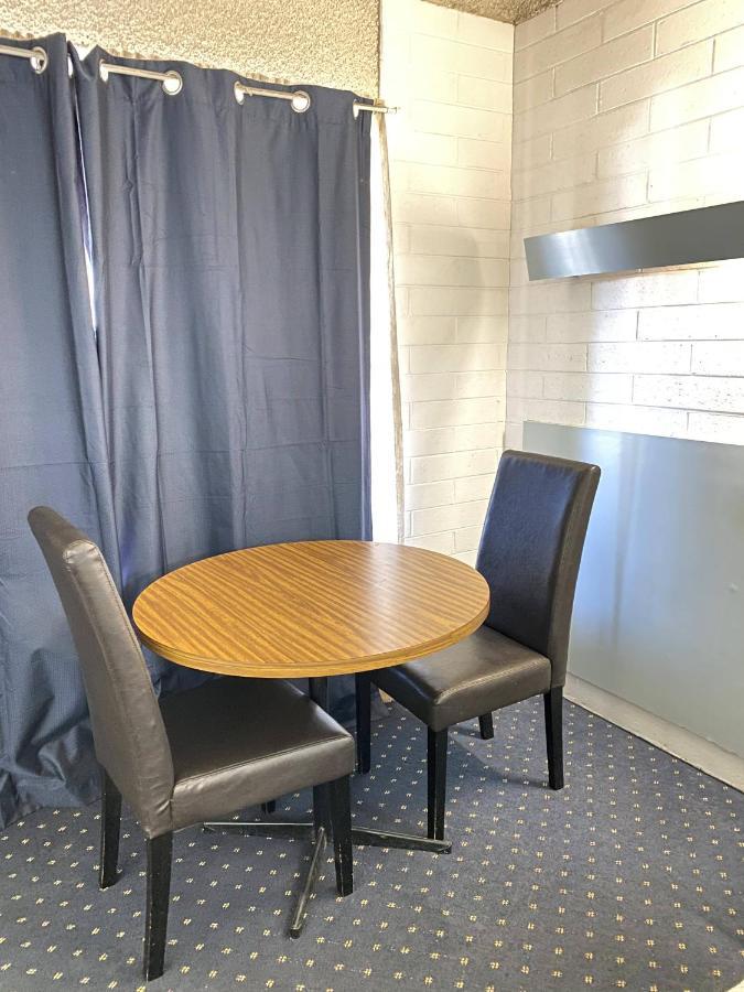 Capri Motel Balranald Zewnętrze zdjęcie