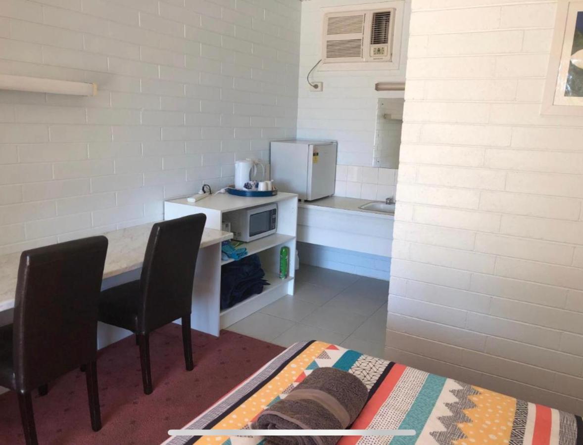 Capri Motel Balranald Zewnętrze zdjęcie