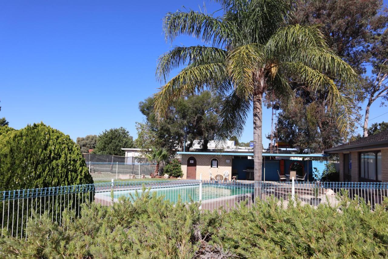 Capri Motel Balranald Zewnętrze zdjęcie
