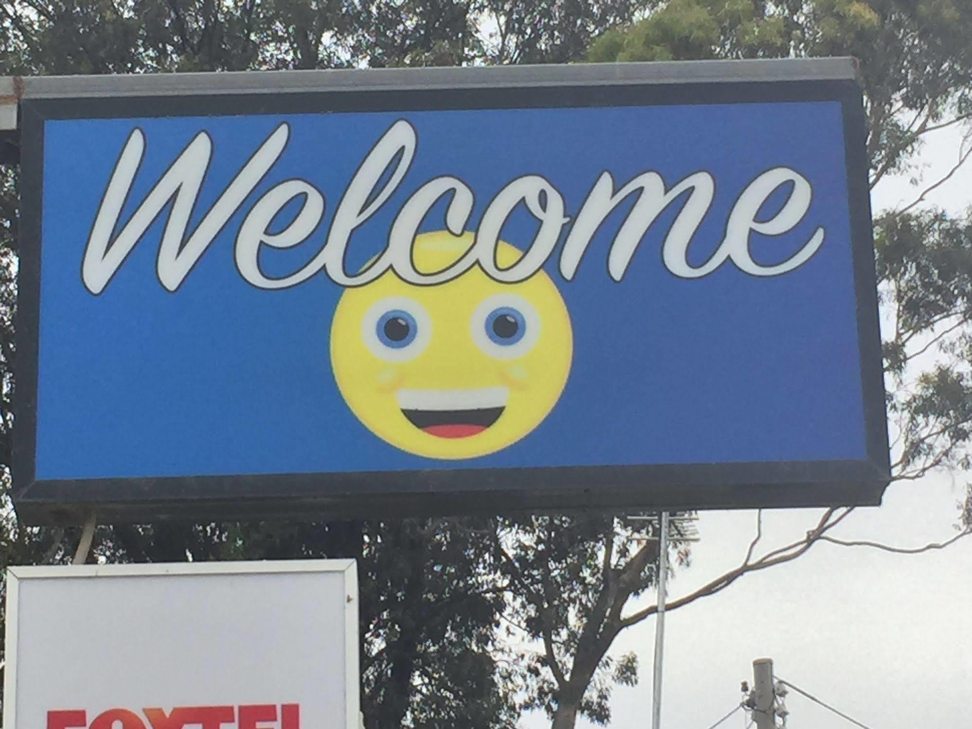 Capri Motel Balranald Zewnętrze zdjęcie